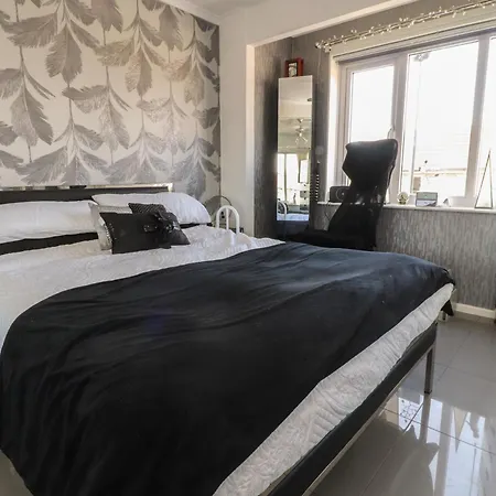17 Alexandra Court * 스킵턴